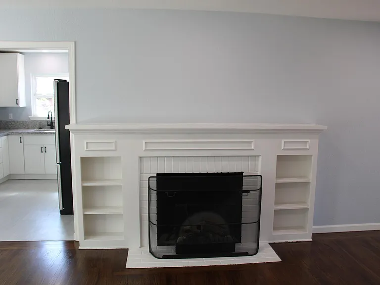 5399 Whittier Dr — Photo 10