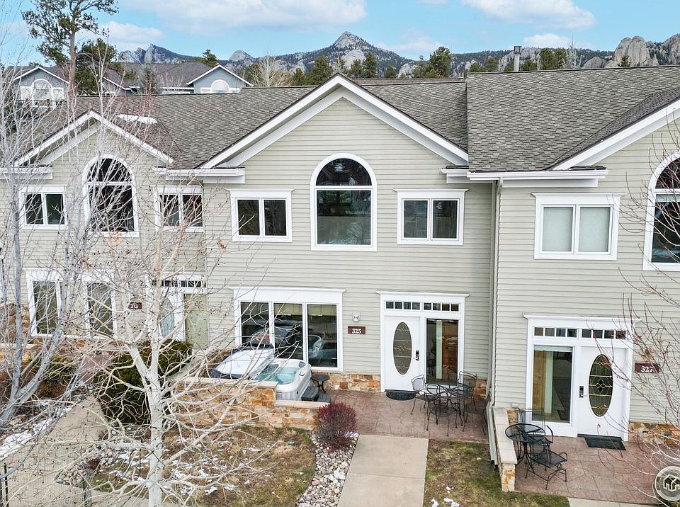 1st image of 325 Overlook Ln