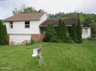 792 Executive Dr, Fallentimber, PA 16639