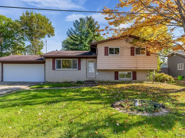 4459 Wheatland Dr, Swartz Creek, MI 48473