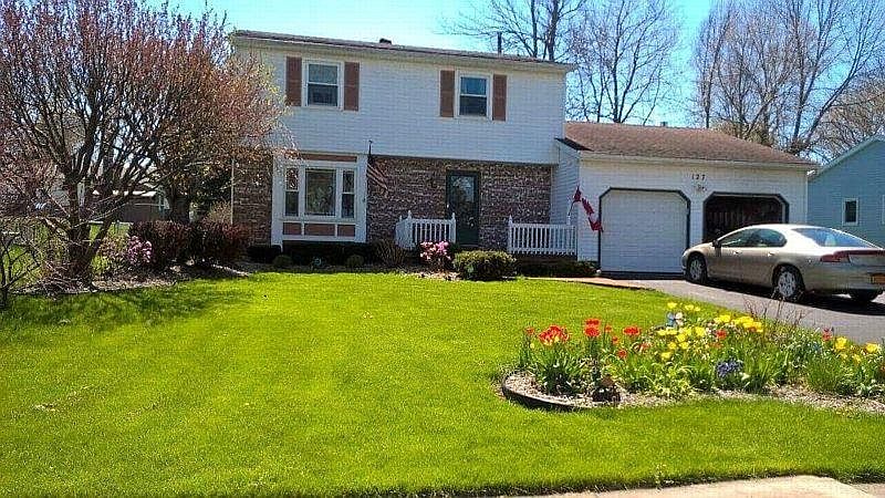 1st image of 127 Raintree Ln