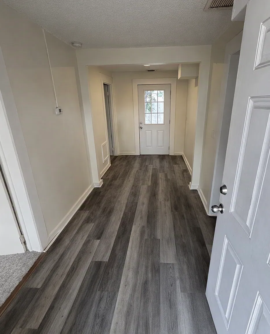 2 bed, 1000 sqft, $1,550 — Photo 2