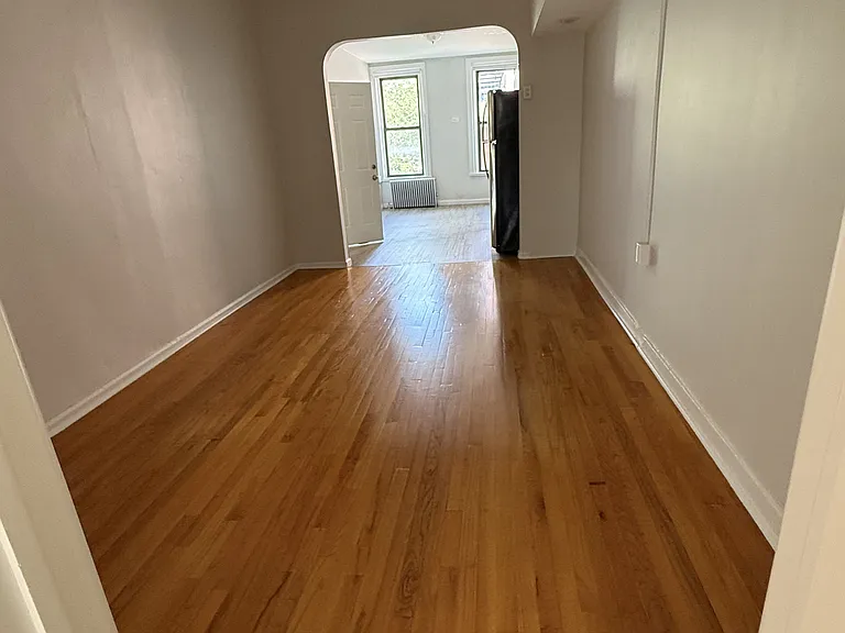 219 Smith St #2 — Photo 6