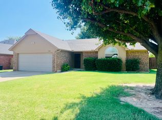 2705 Clover Glen Dr, Edmond, OK 73013