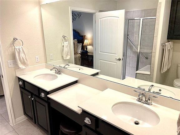 4th image of 508 Hereford Ln