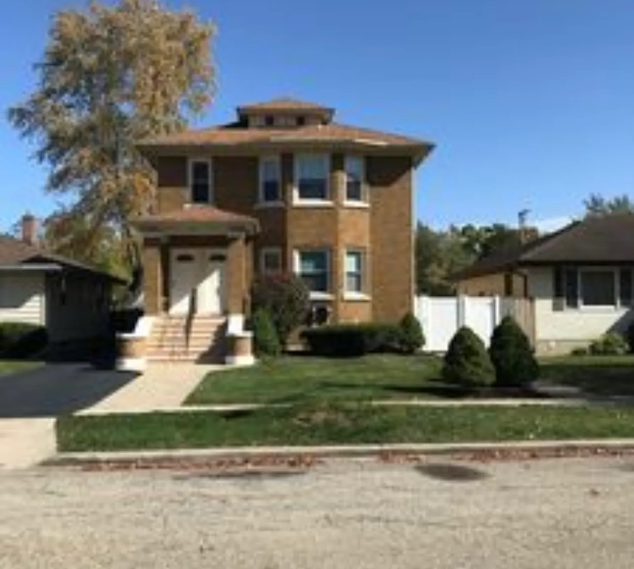 2 bed, 1500 sqft, $1,900 — Photo 1