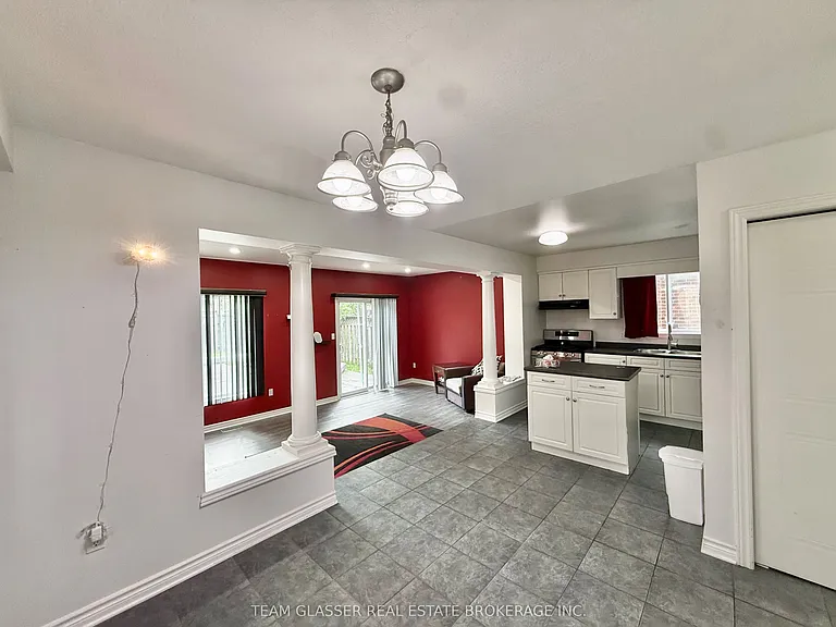 691 Oakcrossing Rd — Photo 5