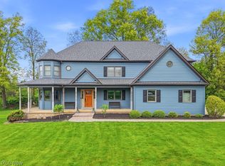 1365 Timber Ridge Dr, Macedonia, OH 44056