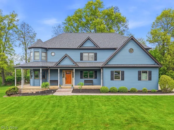 1365 Timber Ridge Dr, Macedonia, OH 44056