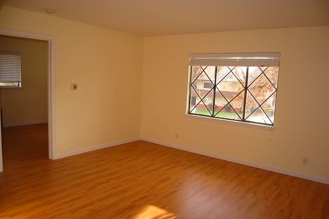 1st image of 5481 Carlson Dr #7