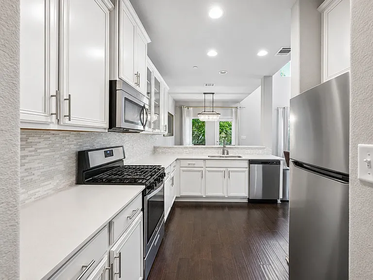 2304 S Lakeline Blvd #251 — Photo 10