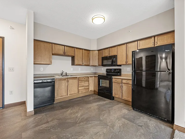 515 2nd Ave SW — Photo 5