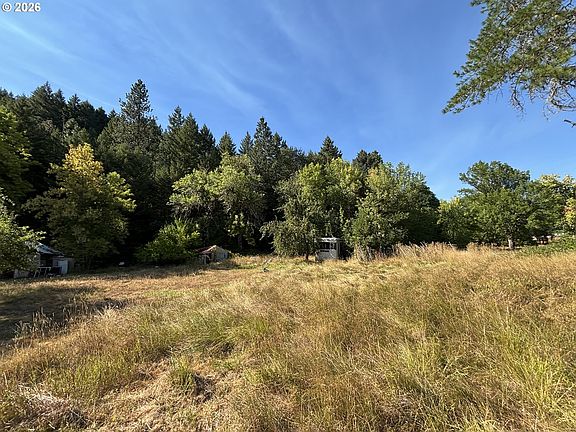4th image of 5184 Upper Cow Creek Rd
