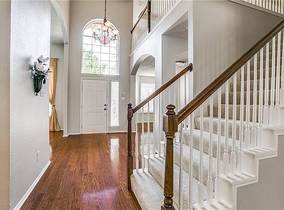 3rd image of 9714 Enmore Ln