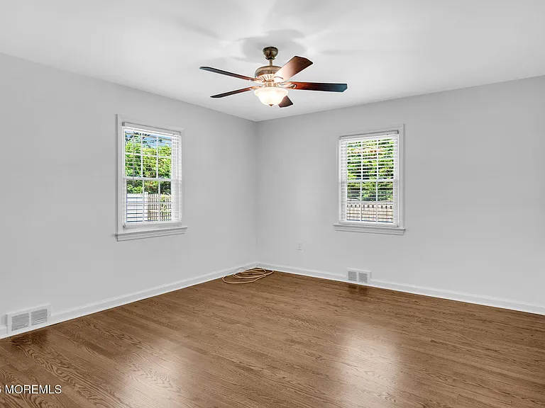 67 Victoria Pl — Photo 12