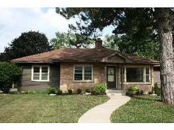 453 Wilcox Ave photo 1