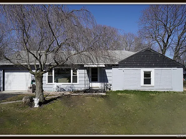 1561 Ridge Rd, Lewiston, NY 14092