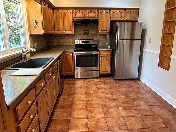 4th image of 130 Spring Creek Farm Ln