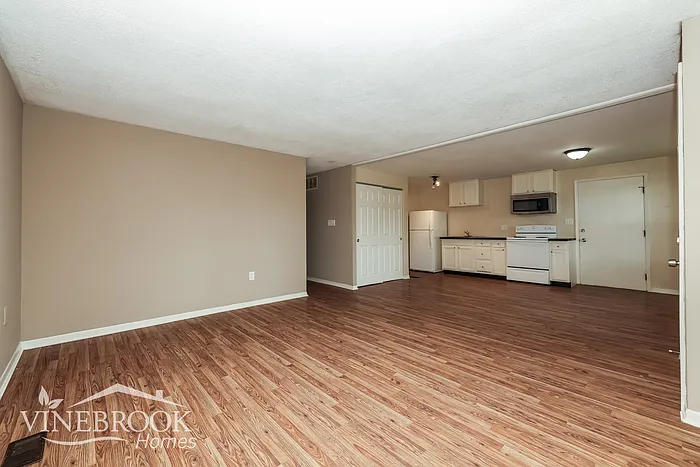 5011 Scothills Dr — Photo 3