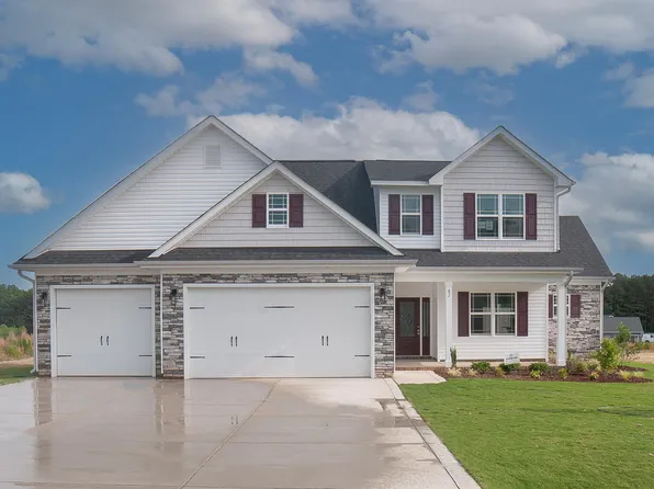 82 Cedarbrook Dr, Benson, NC 27504