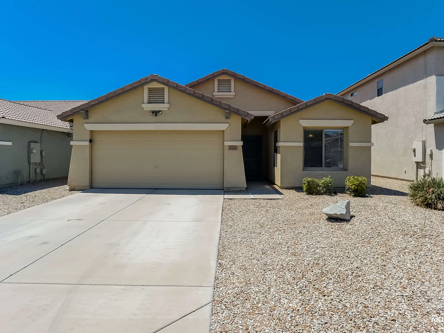 4 bed, 2.0 bath, 1778 sqft, $2,085 — Photo 1