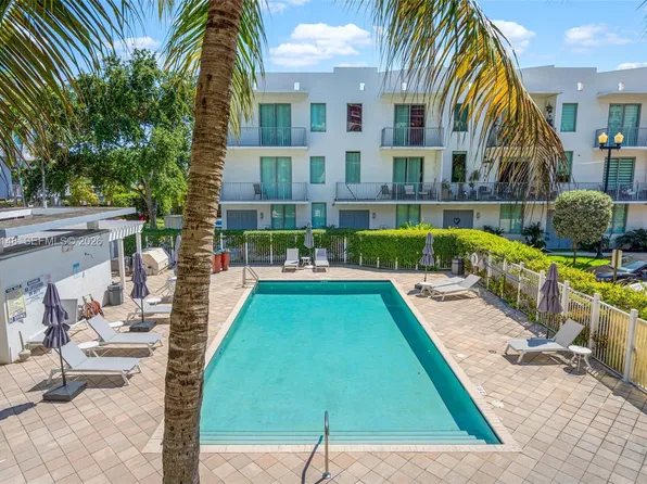 2134 Van Buren St APT 306, Hollywood, FL 33020