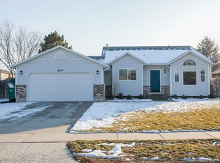 2637 W Oquirrh View Dr, Riverton, UT 84065