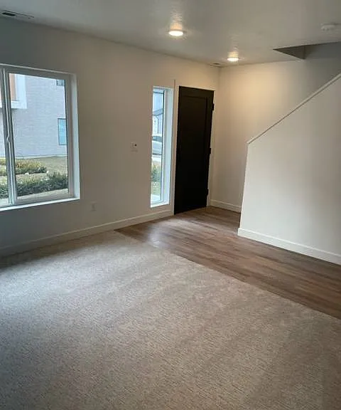 493 W 620 N #123 — Photo 4