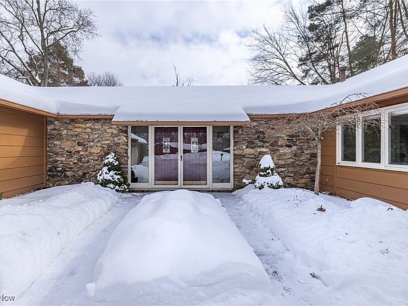 3rd image of 12393 Woodbriar Cir