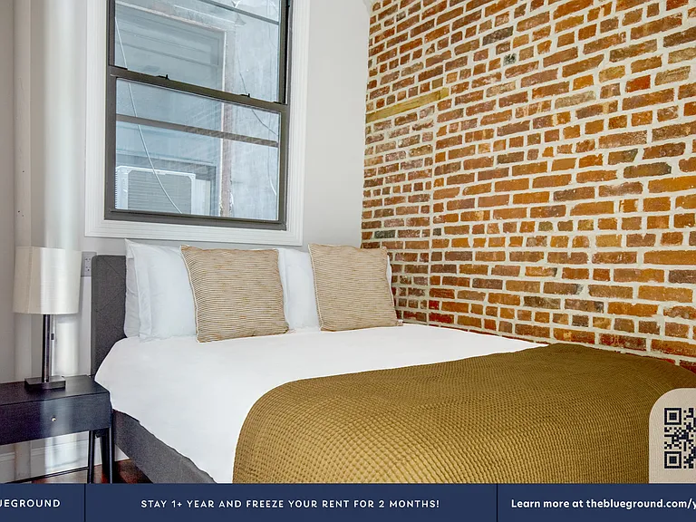 434 W 52nd St #5 — Photo 12