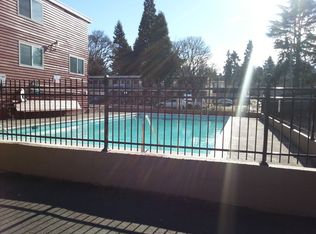 1087 Fir St S, Salem, OR 97302