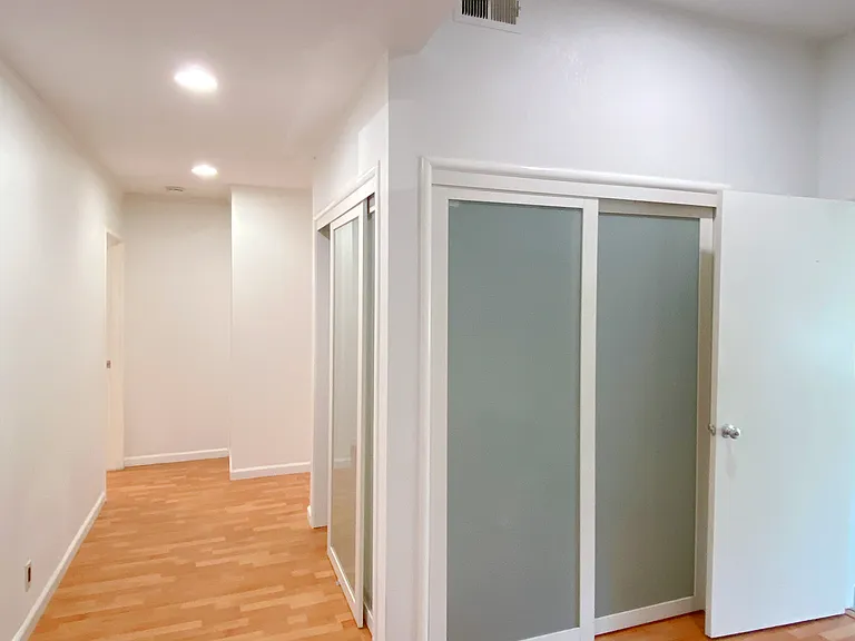 2832 Summit St #2 — Photo 9
