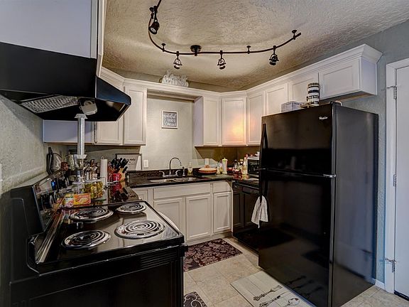 5th image of 7915 NW Crossland Cir