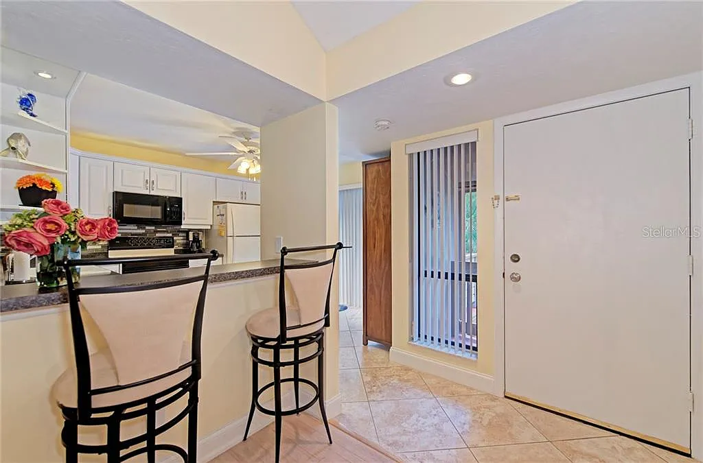 1677 Brookhouse Cir — Photo 3