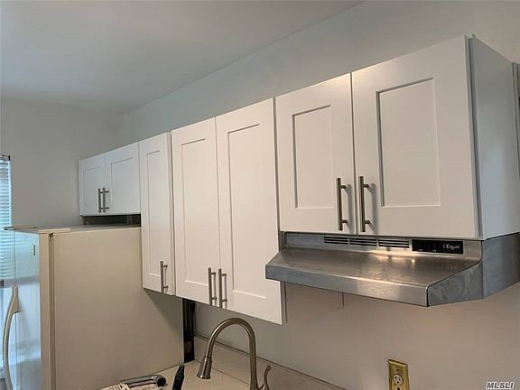 4th image of 261-09 Langston Ave #1