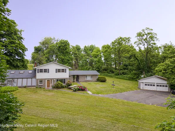 21 Courts Lane, Hudson, NY 12534