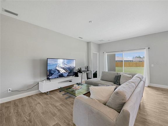 4th image of 55 Orchid Ln