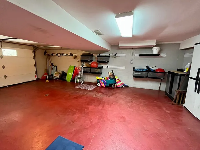 102 N Pier St — Photo 19