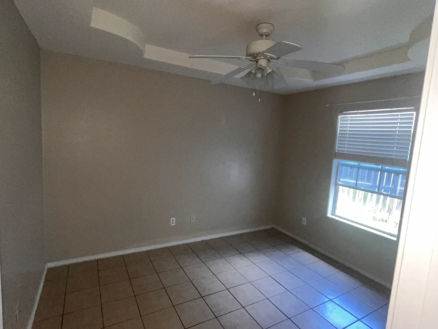 4 bed, 1476 sqft, $1,450 — Photo 4