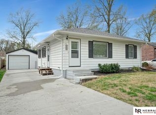 5411 Knox St, Lincoln, NE 68504