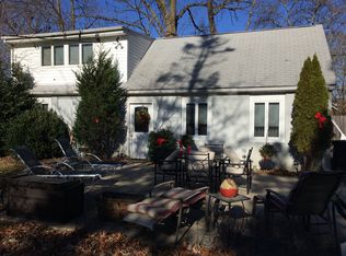 12 Garfield Pl, East Northport, NY 11731