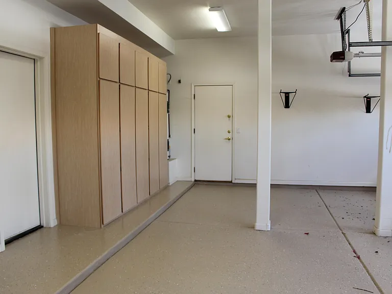 5435 W Buffalo St — Photo 29