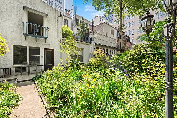 Rented by Corcoran | media 8