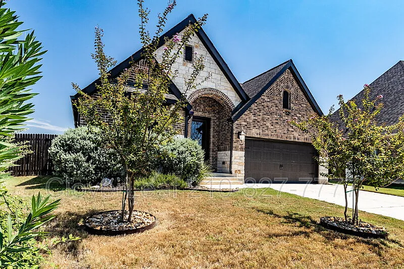 4 bed, 3.0 bath, 2504 sqft, $2,497 — Photo 3