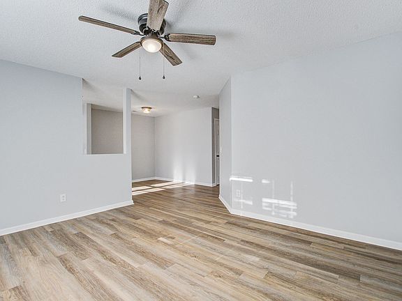 4th image of 120 Harbison Dr #131
