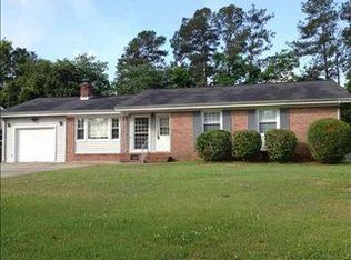 14 Cornell Dr, Jacksonville, NC 28546