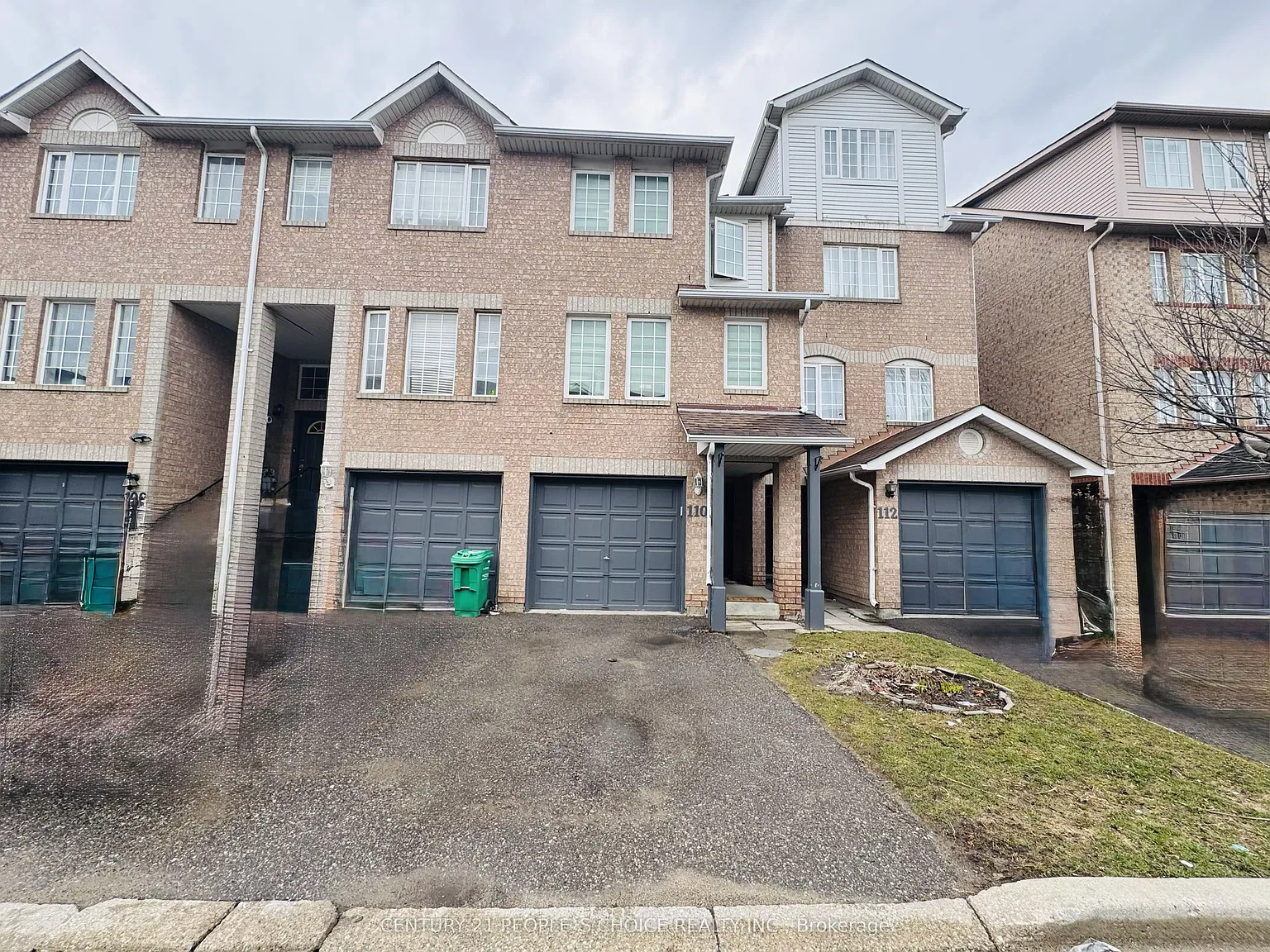 4 bed, $2,950 — Photo 2