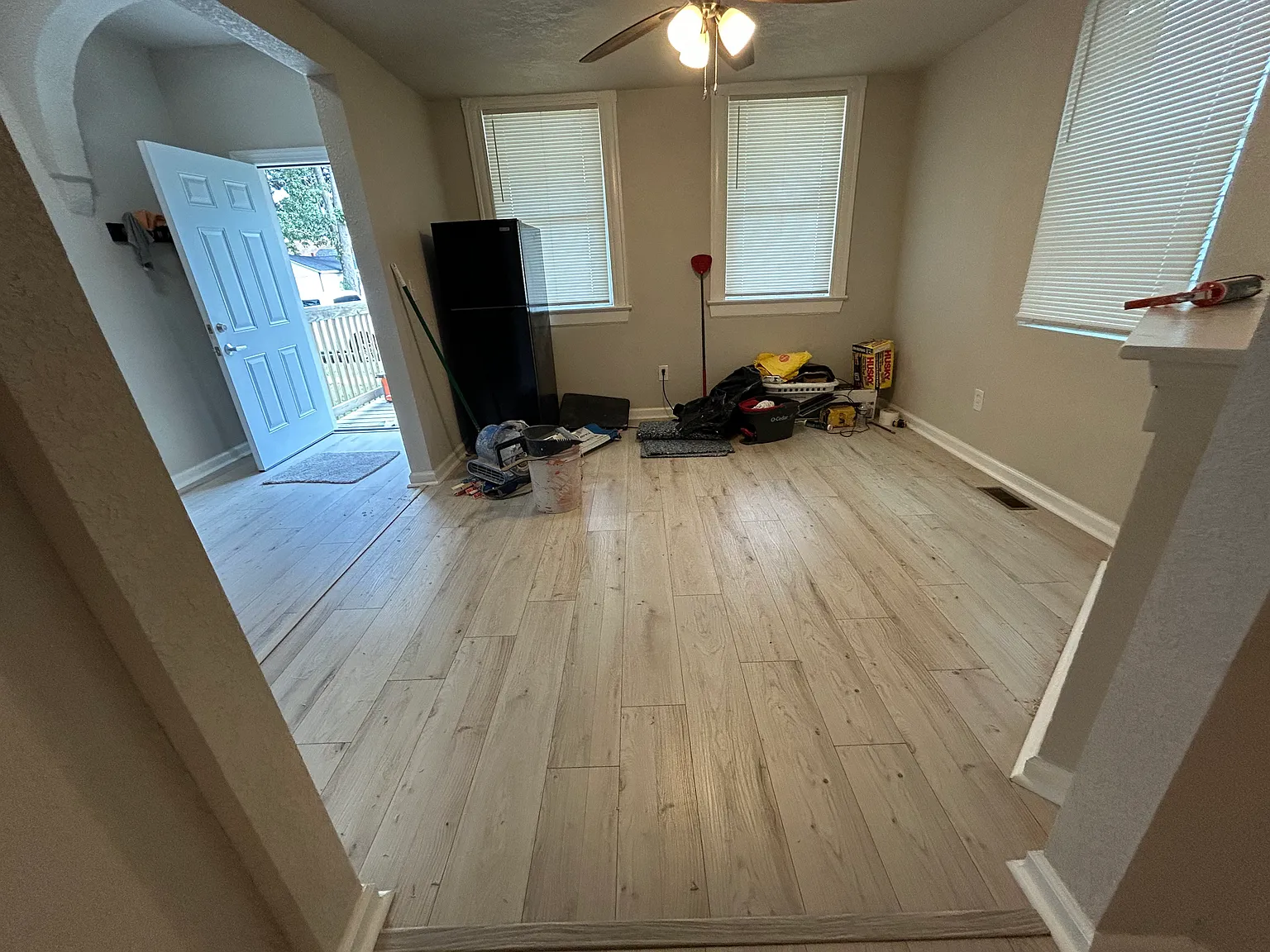 5 bed, 2000 sqft, $2,450 — Photo 4