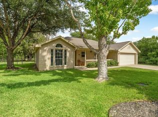 119 Lake Cir, Meadowlakes, TX 78654