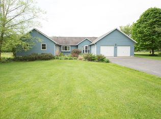 5200 Dodier Dr, Weedsport, NY 13166